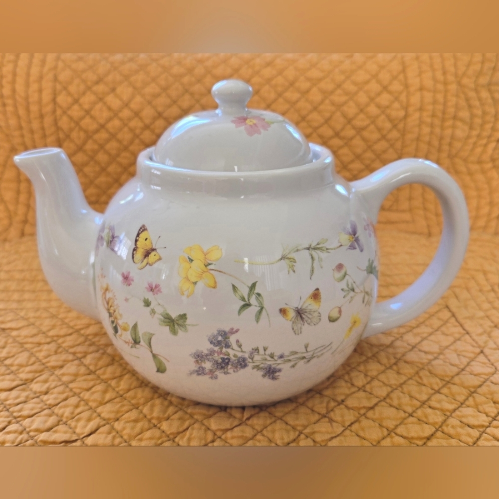 Marjolein Bastin Hallmark Teapot Perfect Condition🫖